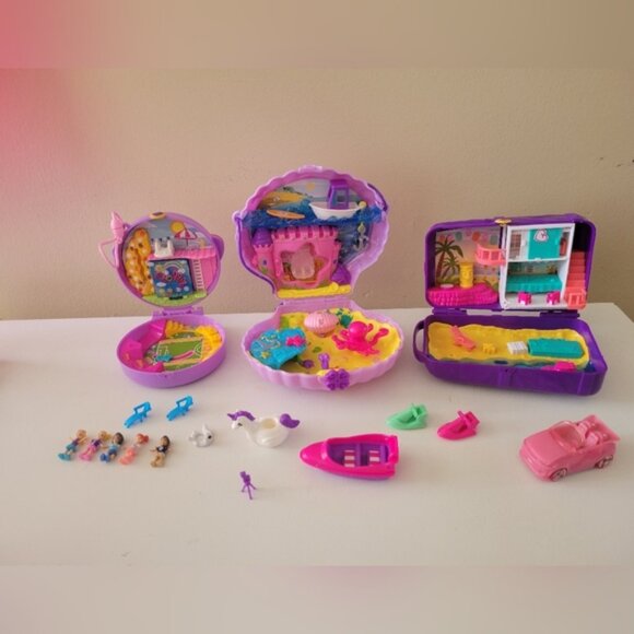 Polly Pocket Compacts with people and accessories - Picture 1 of 8